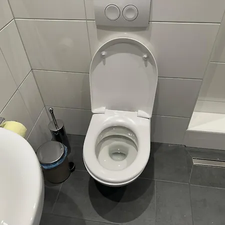 Apartmán Helle Und Moderne 2 Zimmerwohnung In Moenchengladbach-zentrum *