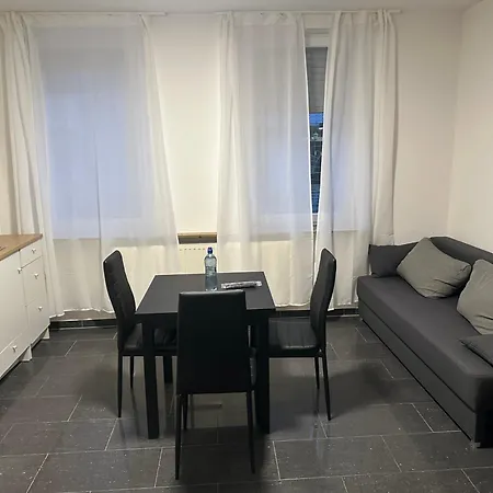 Apartmán Helle Und Moderne 2 Zimmerwohnung In Moenchengladbach-zentrum *