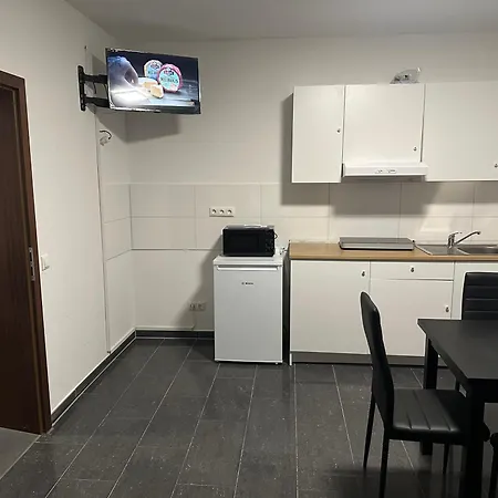 Helle Und Moderne 2 Zimmerwohnung In Moenchengladbach-zentrum Apartmán
