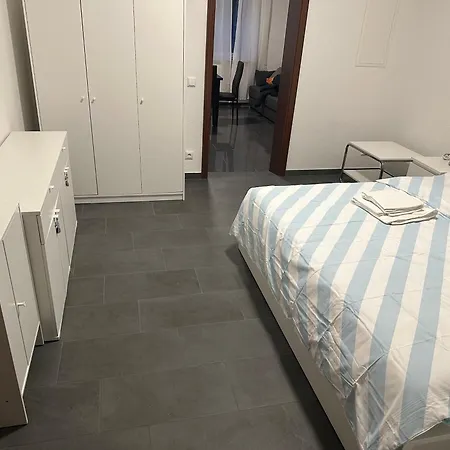 Apartment Helle Und Moderne 2 Zimmerwohnung In Mönchengladbach-zentrum