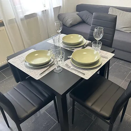 Helle Und Moderne 2 Zimmerwohnung In Moenchengladbach-zentrum Apartmán *