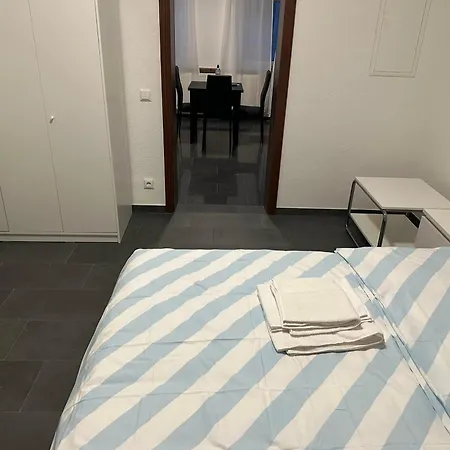 Helle Und Moderne 2 Zimmerwohnung In Moenchengladbach-zentrum