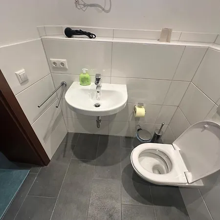 Helle Und Moderne 2 Zimmerwohnung In Moenchengladbach-zentrum Apartmán *