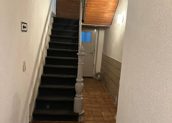 Helle Und Moderne 2 Zimmerwohnung In Moenchengladbach-zentrum