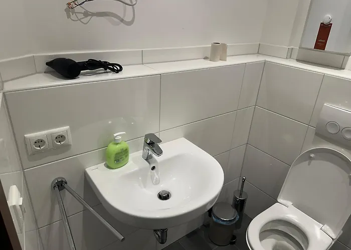 Helle Und Moderne 2 Zimmerwohnung In Moenchengladbach-zentrum