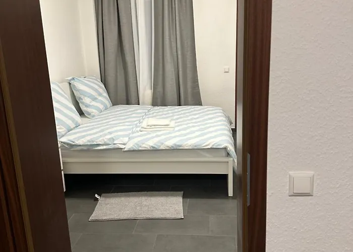 Lejlighed Helle Und Moderne 2 Zimmerwohnung In Moenchengladbach-zentrum