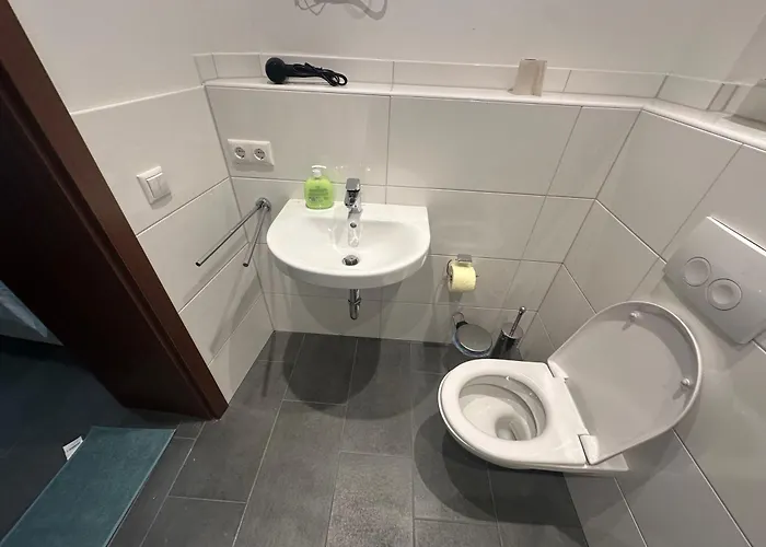 Helle Und Moderne 2 Zimmerwohnung In Moenchengladbach-zentrum Lejlighed *