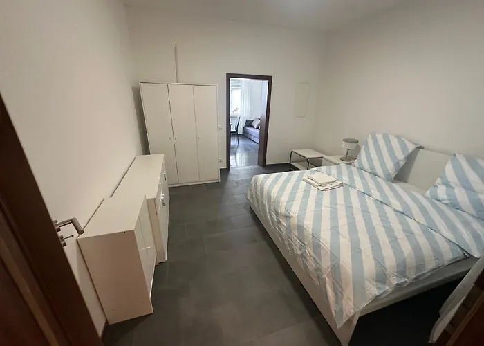 Lejlighed Helle Und Moderne 2 Zimmerwohnung In Moenchengladbach-zentrum Mönchengladbach